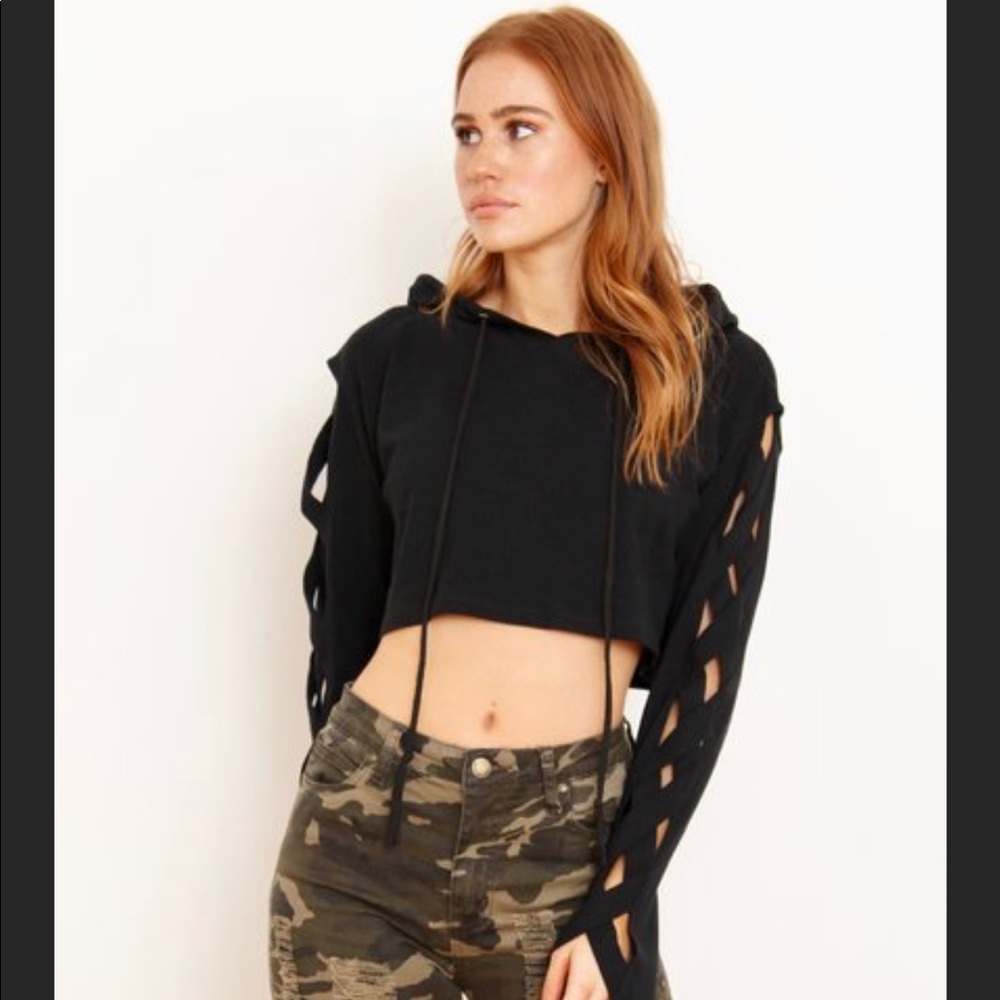 Annabelle Cropped Hoodie